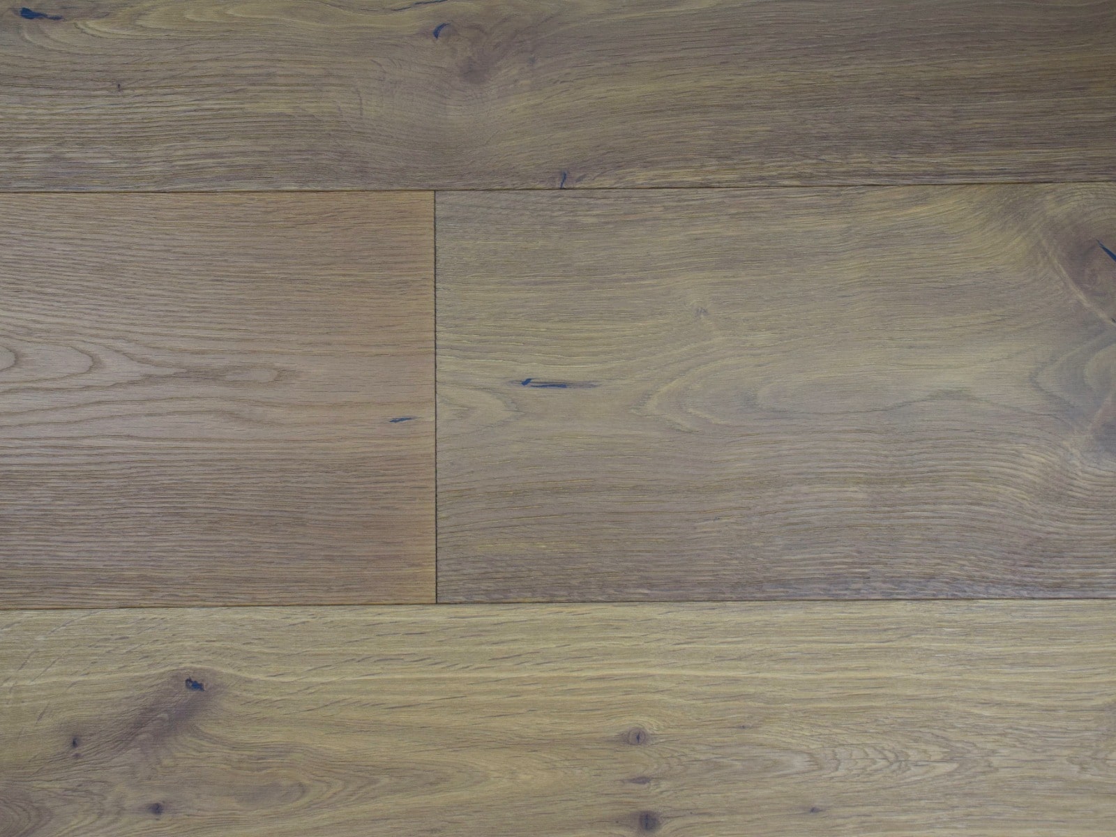 Landhausdiele Eiche "Hoagascht" geräuchert, strukturiert, invisible-geölt