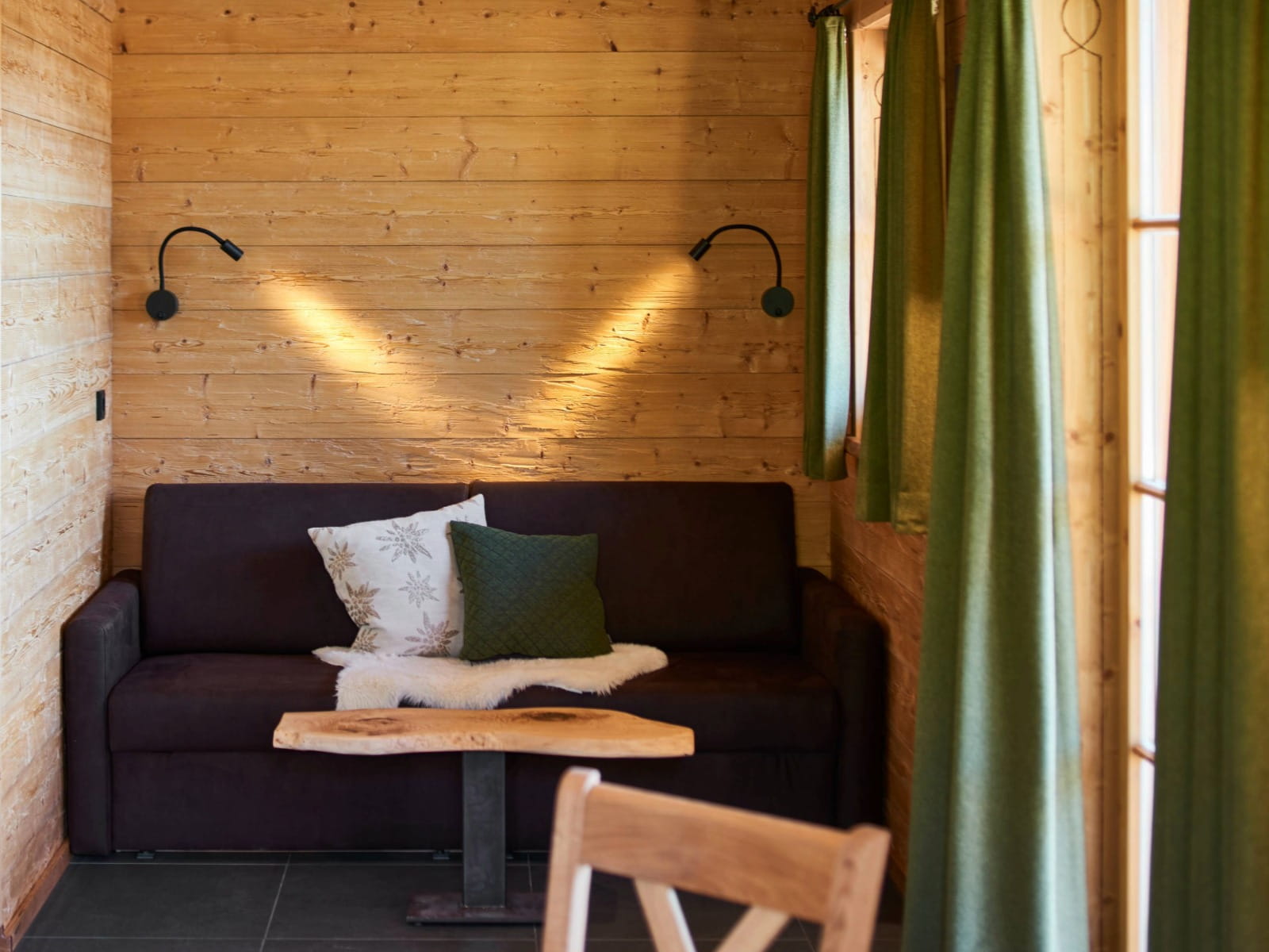 Wand- und Deckenverkleidung Paneele Nostalgiefichte gehackt, N+F, 19x196x1970mm